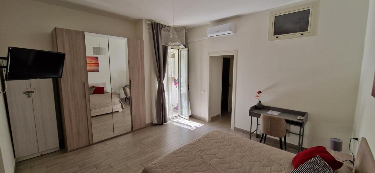 Neapolitan Roo Apartment Exterior photo